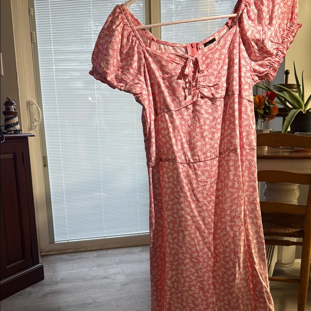 Floral Pink Casual Dress by [Brand]